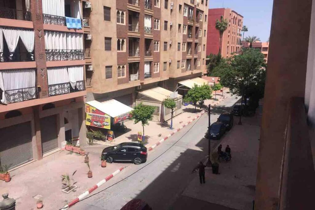 Appartement Tout Confort Avec Possibilite Transport Aeroport Marrakesh Bagian luar foto