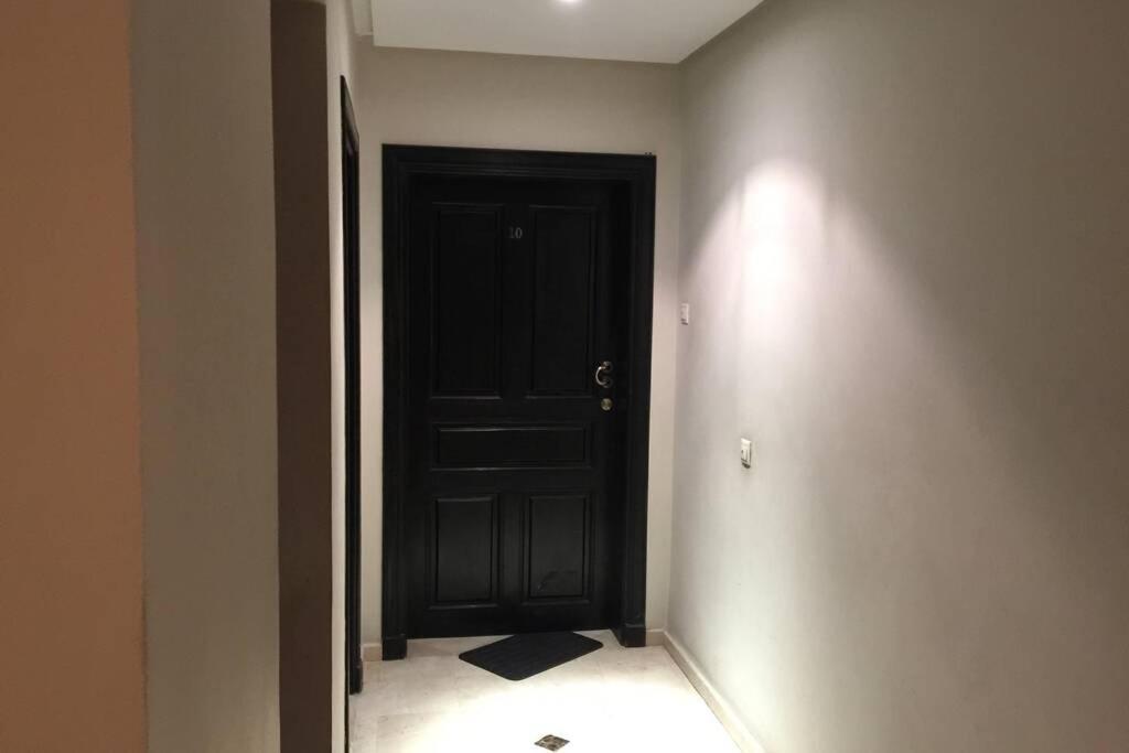 Appartement Tout Confort Avec Possibilite Transport Aeroport Marrakesh Bagian luar foto