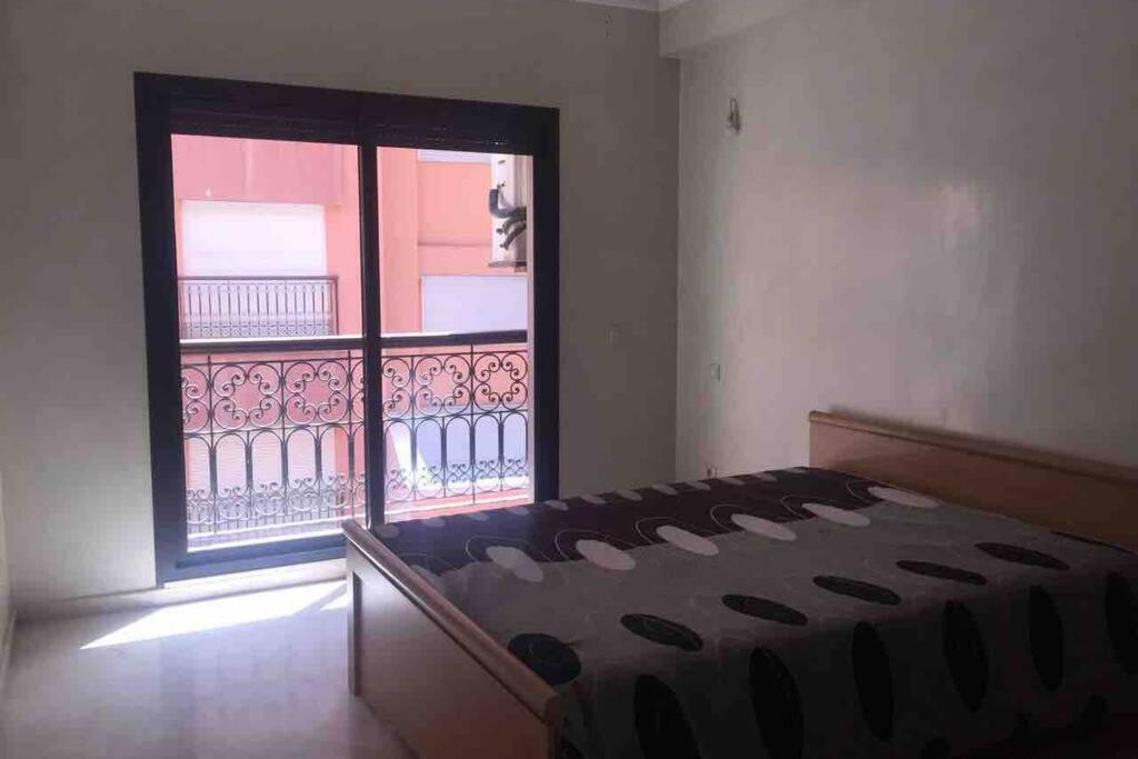 Appartement Tout Confort Avec Possibilite Transport Aeroport Marrakesh Bagian luar foto